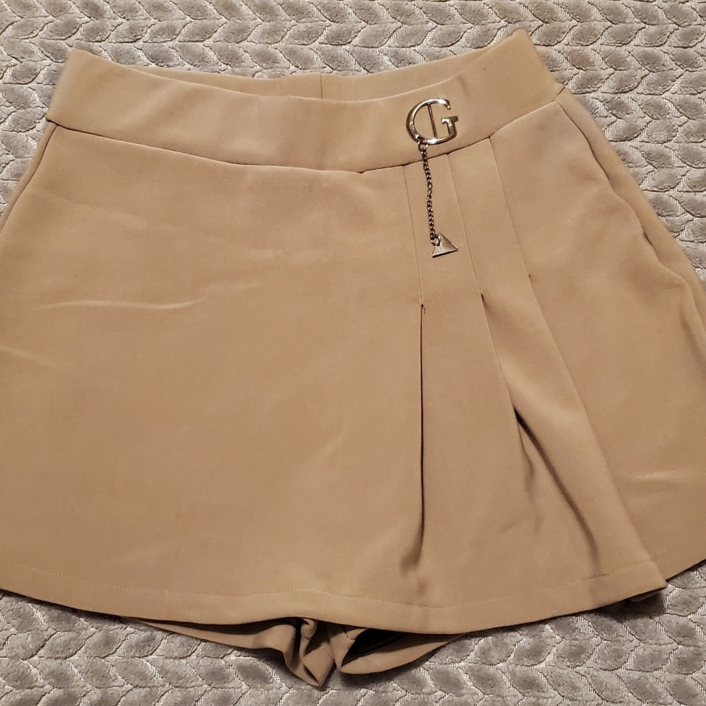 it's a short skirt